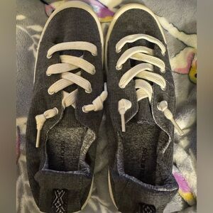 Maurice’s slip on sneakers